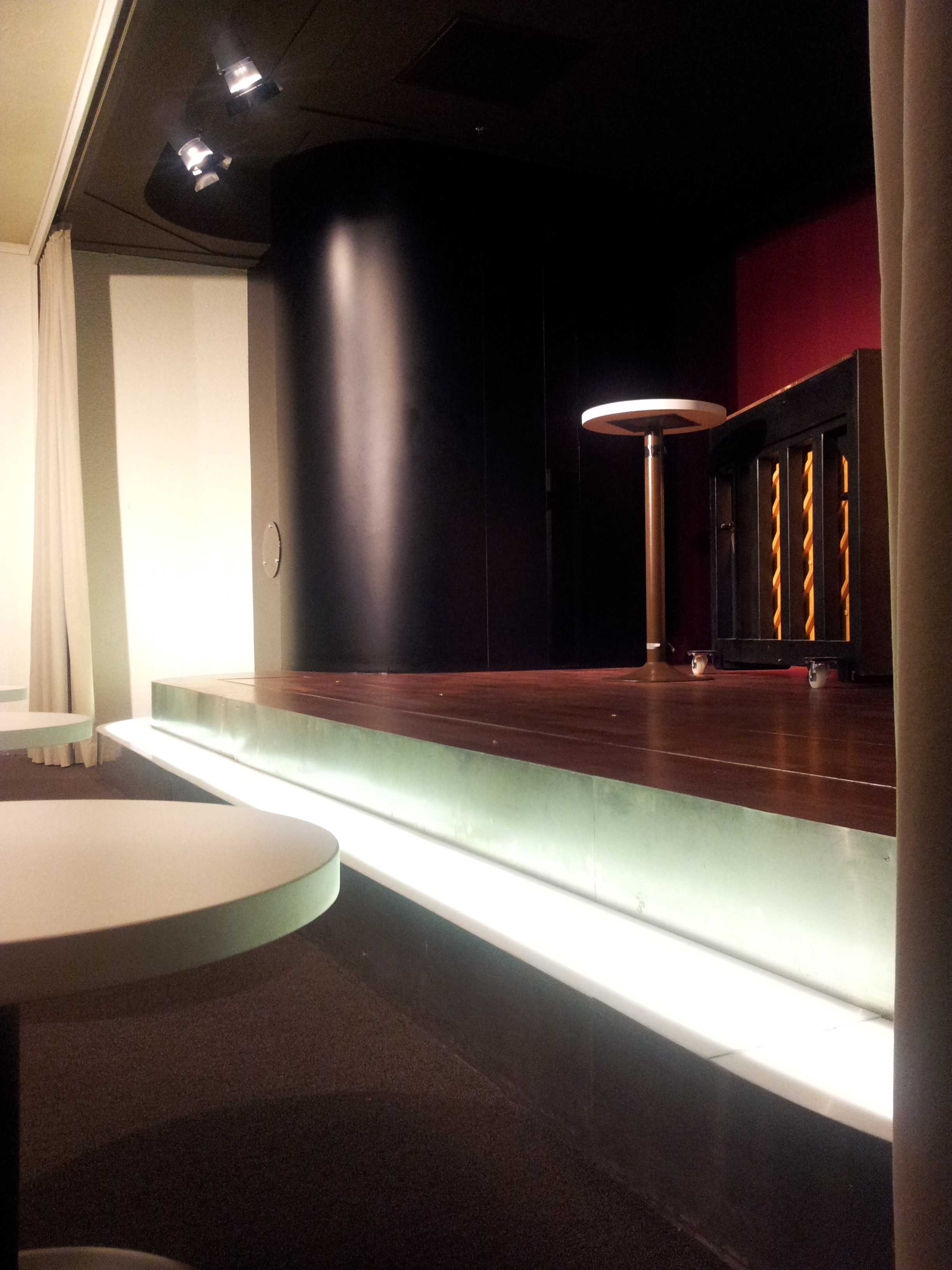 Toward a Debate-Free Life - by Robert Ringer